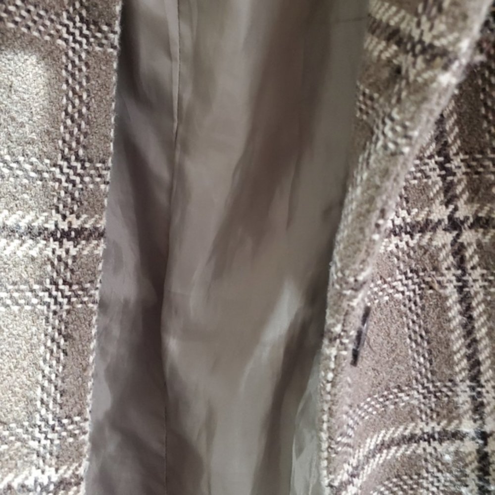 SOLD- COSTA BLANCA-Canada- Plaid Peacoat- Size 4 (Wool Blend) - Picture 8 of 11